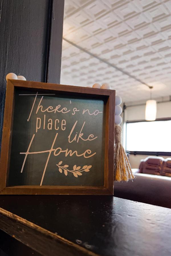 The Pub- 8Br Free Parking, Minutes From Falls & Casino Niagara Falls Exterior photo